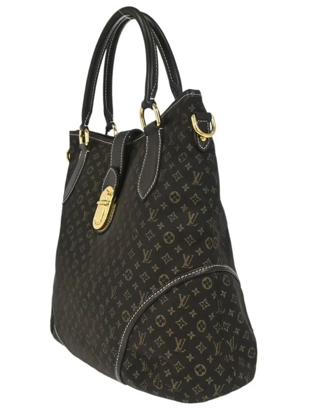 Louis Vuitton outside 	a+